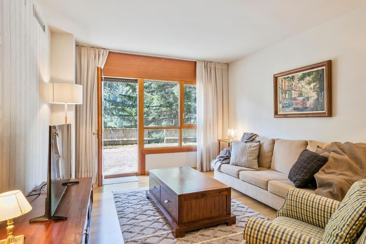 Luderna - Apartamento Con Terraza Barrados Vielha Exteriér fotografie